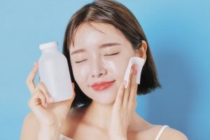 Bật mí câu trả lời: Dùng toner xong bao lâu thì dùng serum? 