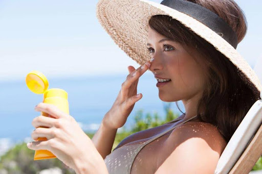 Mặt nạ sữa chua mật ong có bắt nắng không