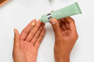 Kem chống nắng Clinique Super City Block SPF 40 dùng cho da mụn không?